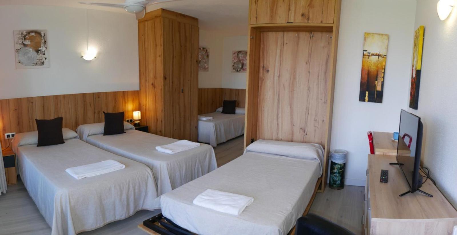 Alojamientos Pamplona Ngoại thất bức ảnh